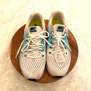 NIKE ZOOM Pegasus 34 Running Shoes